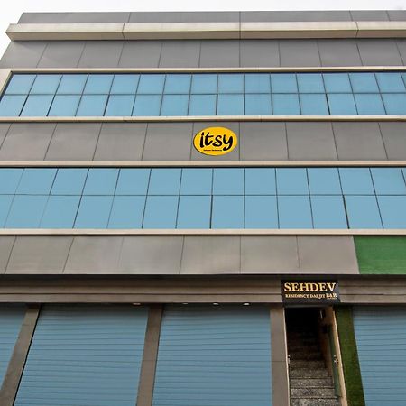Itsy Hotels Sehdev Residency, Near Golden Temple アムリトサル エクステリア 写真