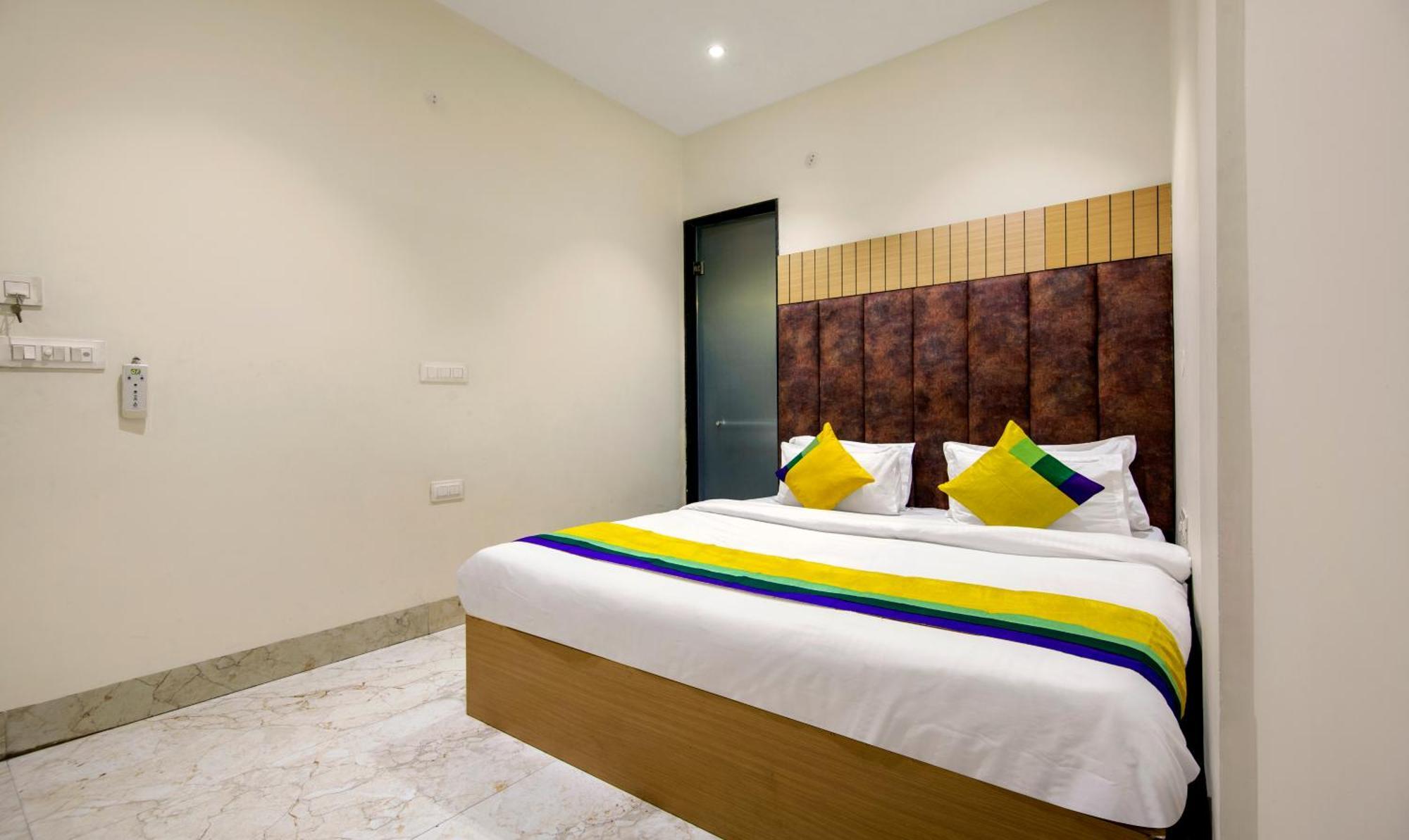 Itsy Hotels Sehdev Residency, Near Golden Temple アムリトサル エクステリア 写真