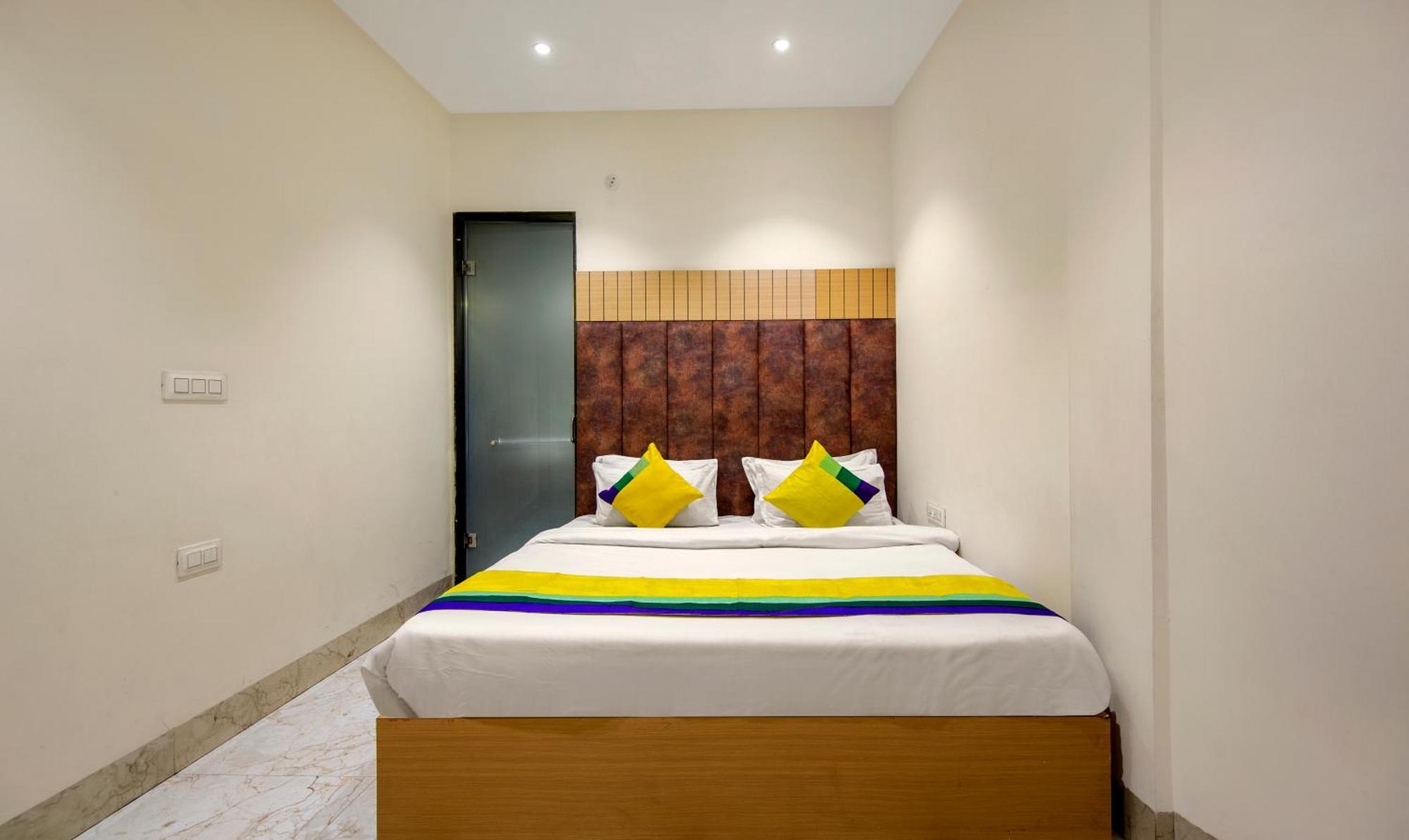 Itsy Hotels Sehdev Residency, Near Golden Temple アムリトサル エクステリア 写真